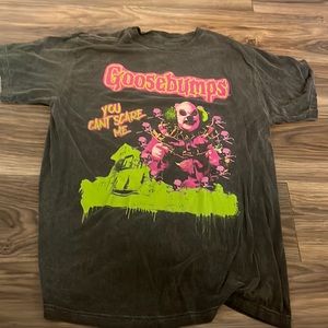 gray goosebumps shirt
